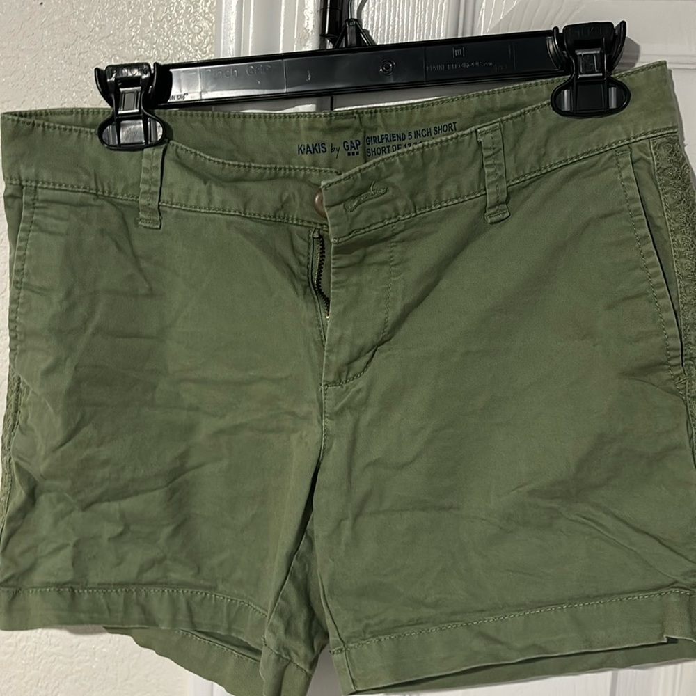 Gap shorts